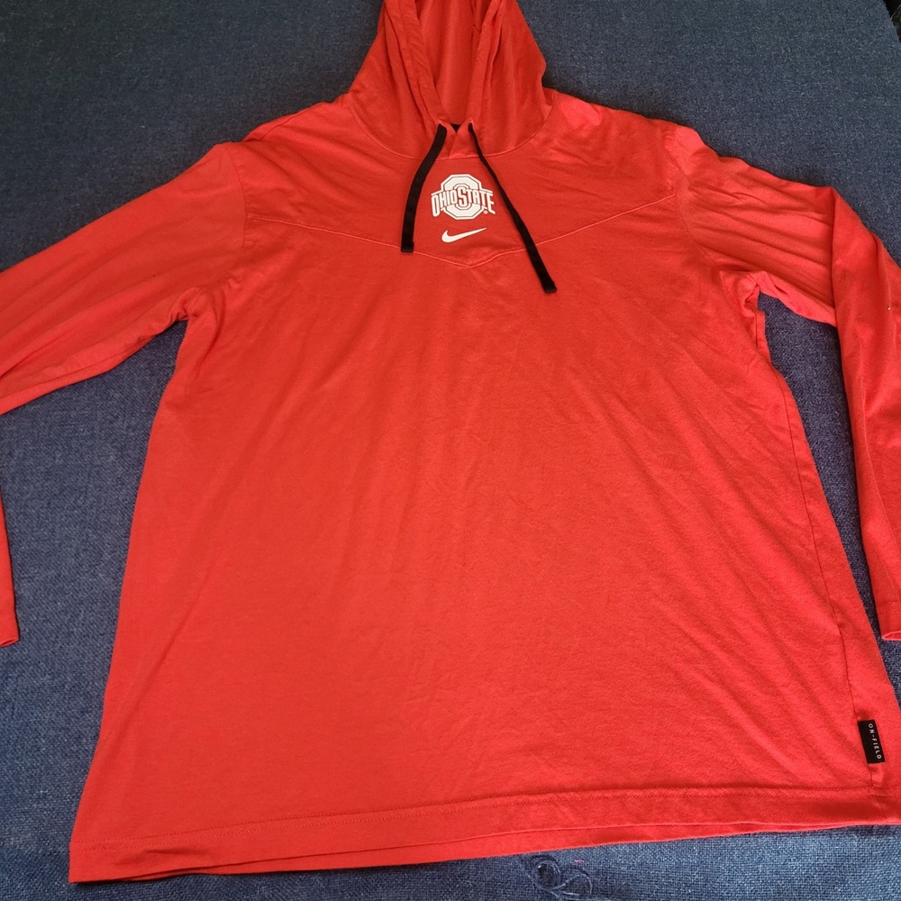 Nike Ohio State Buckeyes On-Field Long Sleeve Hooded T-Shirt Red Mens Medium
